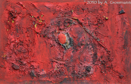 ib_p001_0_02.jpg -  Jahr: 2010  Größe: 60x40 Werkzeuge: Spachtel, Pinsel Materialien: Leinwand, Leimfarbe, Strukturpaste, Erdmaterialien (Steine,Wurzeln,Erde) Techniken: Hand-Modellage Geschichte: Die scheinbare Unzerstörtheit der Urmutter Substanz im Universum. Die Existenz der Lebendigkeit auf/in der Erde. Betrachtung zurück zu den Wurzeln.  